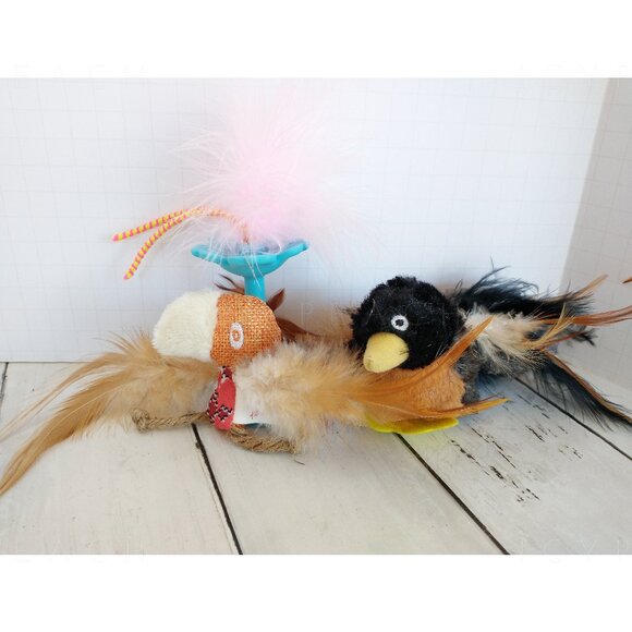 Cat Toys Set of 3 Plush Bird Catnip, Love Bird Silvervine-Catnip, Window Wobbler - Picture 12 of 14